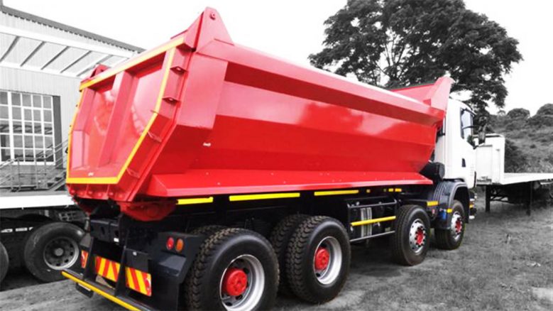 18 cube rear end tipper painted red